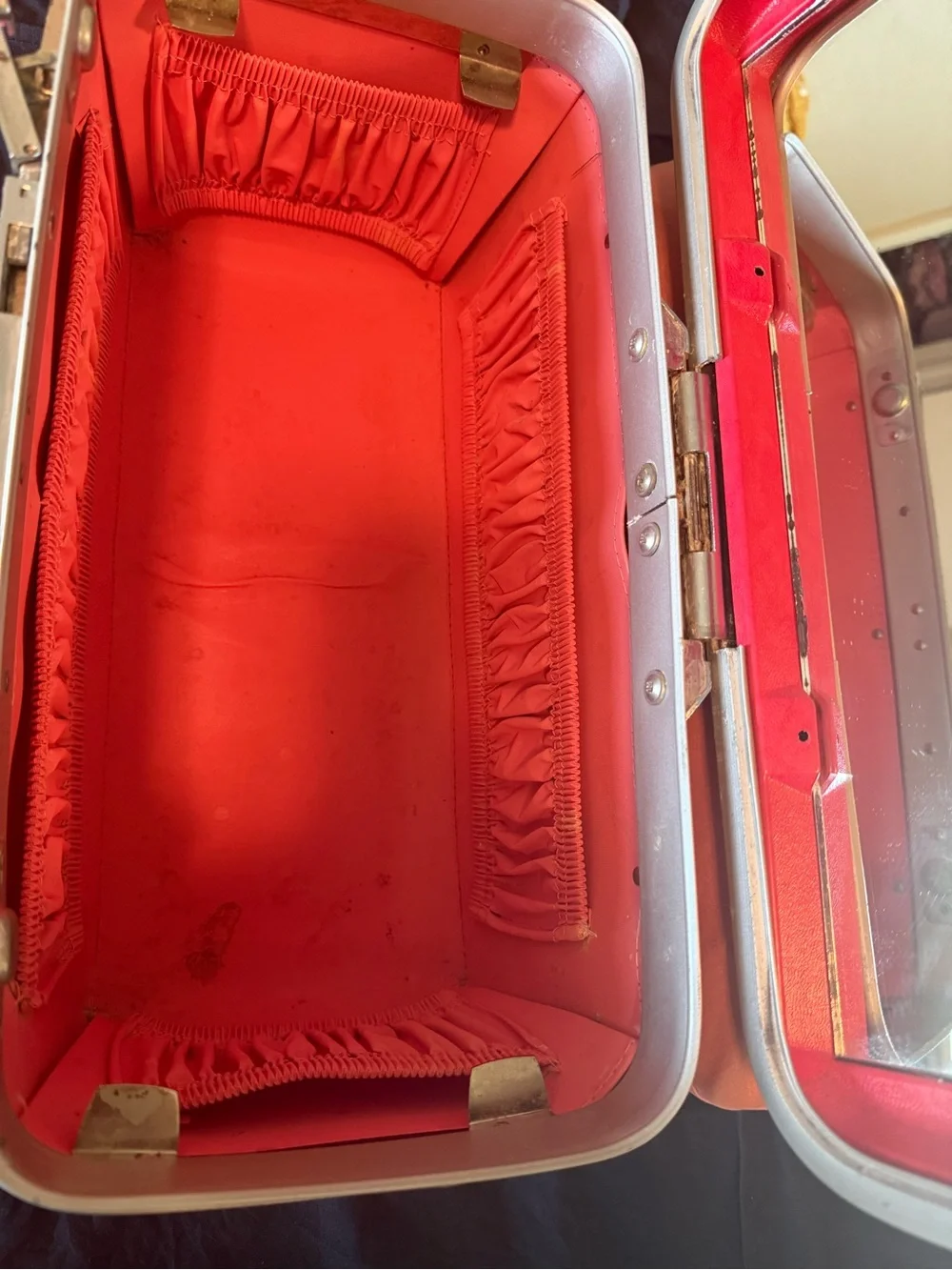 Samsonite Red Train Case with Silver Trim